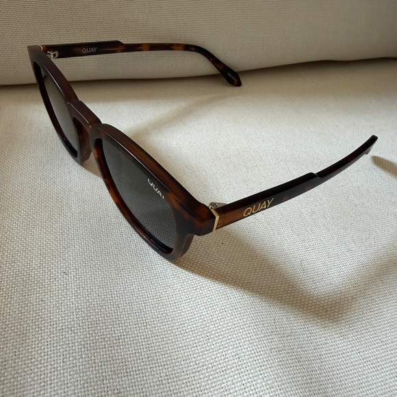 Quay Australia Sunglasses - Picture 5 of 6
